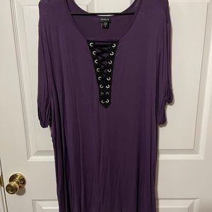 Torrid 4 lace-up V-neck tee